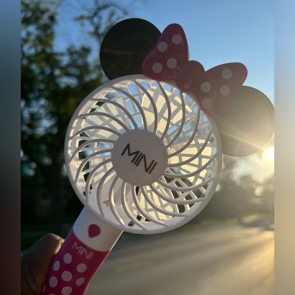 Minnie Hand Held Mini Fan Lights Up Fans 3 Speeds USB Rechargeable With Charger - Picture 7 of 13